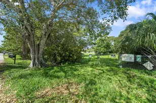 1865 Donnell Rd, West Palm Beach, FL 33409 - Photo 10