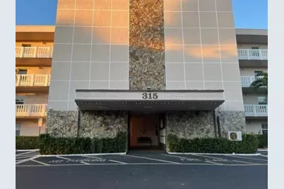 315 SE 11th Ter, Unit #203, Dania Beach, FL 33004 - Photo 1