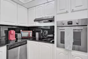 3901 S Ocean Dr, Hollywood, FL 33019 - Photo 24