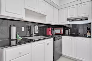 3901 S Ocean Dr, Hollywood, FL 33019 - Photo 22