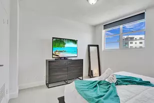 3901 S Ocean Dr, Hollywood, FL 33019 - Photo 10