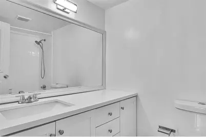 4898 NW 29th Ct, Unit #304, Lauderdale Lakes, FL 33313 - Photo 22