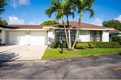 9870  Pecan Tree Dr, Unit #B, Boynton Beach, FL 33436 - Photo 4
