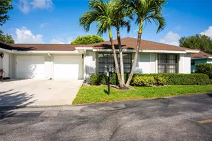 9870 Pecan Tree Dr, Boynton Beach, FL 33436 - Photo 4
