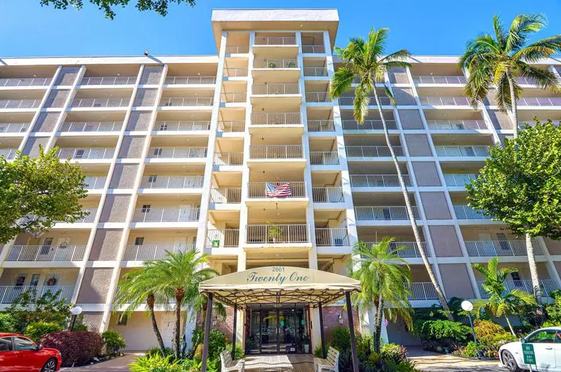 2661 S Course Dr #707, Pompano Beach, FL 33069 - MLS