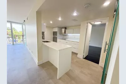 1000  Parkview Dr, Unit #319, Hallandale Beach, FL 33009 - Photo 12