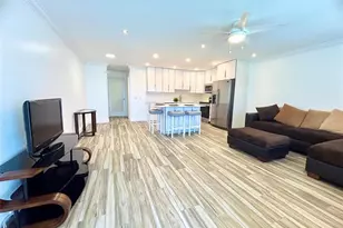 279 Oakridge P Unit, Deerfield Beach, FL 33442 - Photo 10