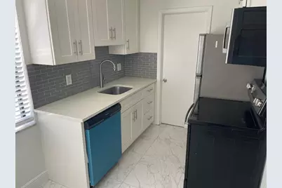 770 NE 38th St, Unit #F, Oakland Park, FL 33334 - Photo 1