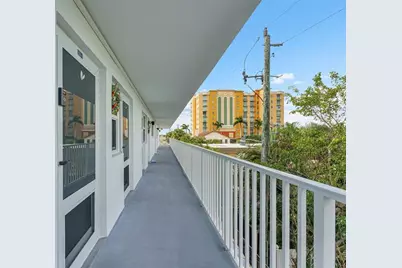 3211 NE 8th St, Unit #303E, Pompano Beach, FL 33062 - Photo 22