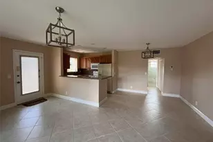 212 Oxford 400, West Palm Beach, FL 33417 - Photo 8