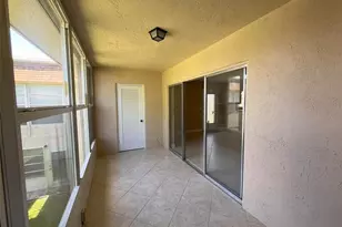 212 Oxford 400, West Palm Beach, FL 33417 - Photo 18