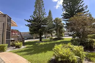 212 Oxford 400, West Palm Beach, FL 33417 - Photo 26