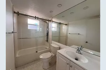 212  Oxford 400, Unit #212, West Palm Beach, FL 33417 - Photo 10