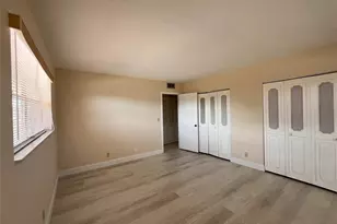 212 Oxford 400, West Palm Beach, FL 33417 - Photo 12