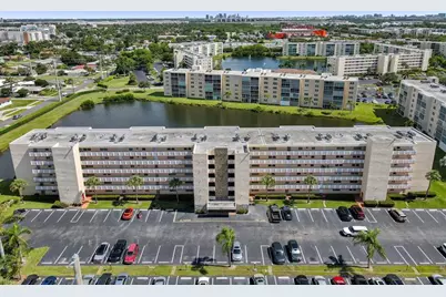 301 SE 3rd St, Unit #110, Dania Beach, FL 33004 - Photo 44