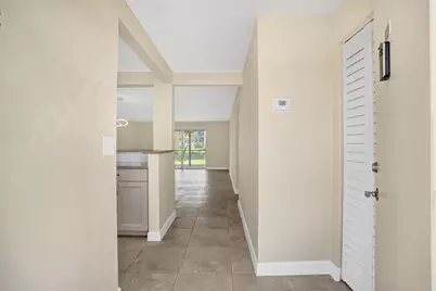301 SE 3rd St, Unit #110, Dania Beach, FL 33004 - Photo 2