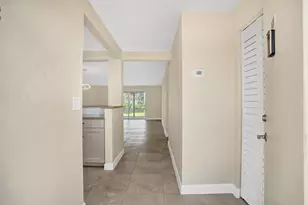 301 SE 3rd St, Dania Beach, FL 33004 - Photo 2