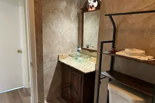 2175 NE 56th St, Fort Lauderdale, FL 33308 - Photo 10