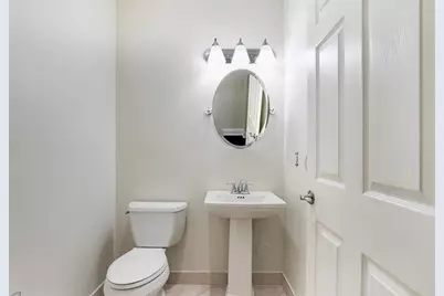 320 NE 7th Ave, Fort Lauderdale, FL 33301 - Photo 8