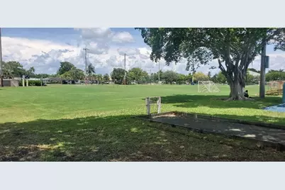 2365 NE 28th St, Lighthouse Point, FL 33064 - Photo 48