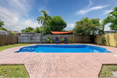 7160  Venetian St, Miramar, FL 33023 - Photo 4