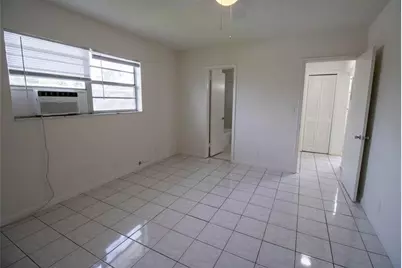 2537  Lincoln Street, Unit #16, Hollywood, FL 33020 - Photo 8