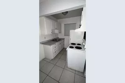 2310  Pierce St, Hollywood, FL 33020 - Photo 6