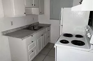 2310 Pierce St, Hollywood, FL 33020 - Photo 6