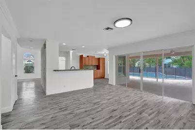 8500 NW 57th Dr, Coral Springs, FL 33067 - Photo 14