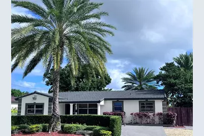 1425 S 25th Ave, Hollywood, FL 33020 - Photo 1