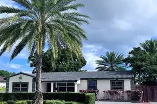 1425 S 25th Ave, Hollywood, FL 33020 - Photo 1