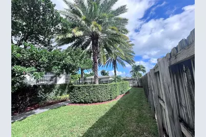 1425 S 25th Ave, Hollywood, FL 33020 - Photo 4