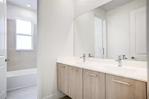 12328 SW 43 St, Davie, FL 33330 - Photo 32