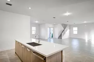 12328 SW 43 St, Davie, FL 33330 - Photo 20