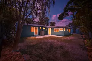 121 SE 8th St, Pompano Beach, FL 33060 - Photo 12