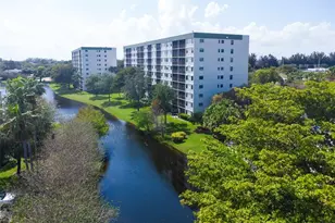 2240 N Cypress Bend Dr, Pompano Beach, FL 33069 - Photo 26