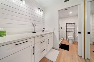 2240 N Cypress Bend Dr, Pompano Beach, FL 33069 - Photo 20