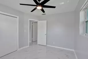 260 NE 41st St, Oakland Park, FL 33334 - Photo 22