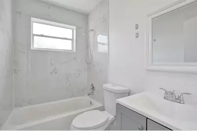 260 NE 41st St, Oakland Park, FL 33334 - Photo 16