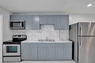 260 NE 41st St, Oakland Park, FL 33334 - Photo 12