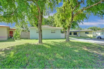 260 NE 41st St, Oakland Park, FL 33334 - Photo 4