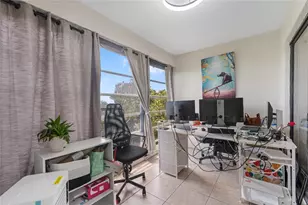 2314 S Cypress Bend Dr, Pompano Beach, FL 33069 - Photo 12