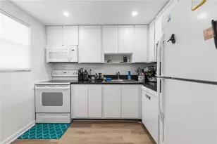 2314 S Cypress Bend Dr, Pompano Beach, FL 33069 - Photo 2