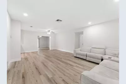 311 W Sample Rd, Deerfield Beach, FL 33064 - Photo 12