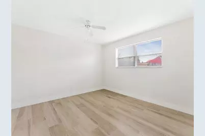 311 W Sample Rd, Deerfield Beach, FL 33064 - Photo 22