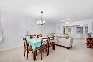 393 Bennington Ln, Lake Worth, FL 33467 - Photo 6