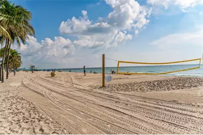 324  Indiana St, Hollywood, FL 33019 - Photo 10