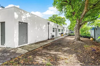 620 SW 7th Street 1-7, Pompano Beach, FL 33060 - Photo 18