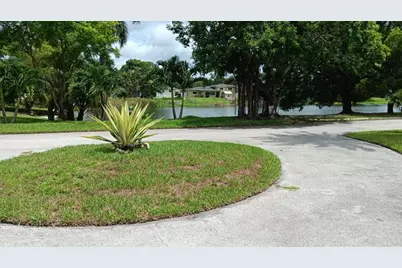 1070 NW 149th Street, Miami, FL 33168 - Photo 2