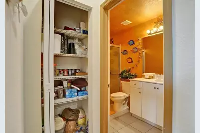 10396 W 34th Ln, Hialeah, FL 33018 - Photo 12